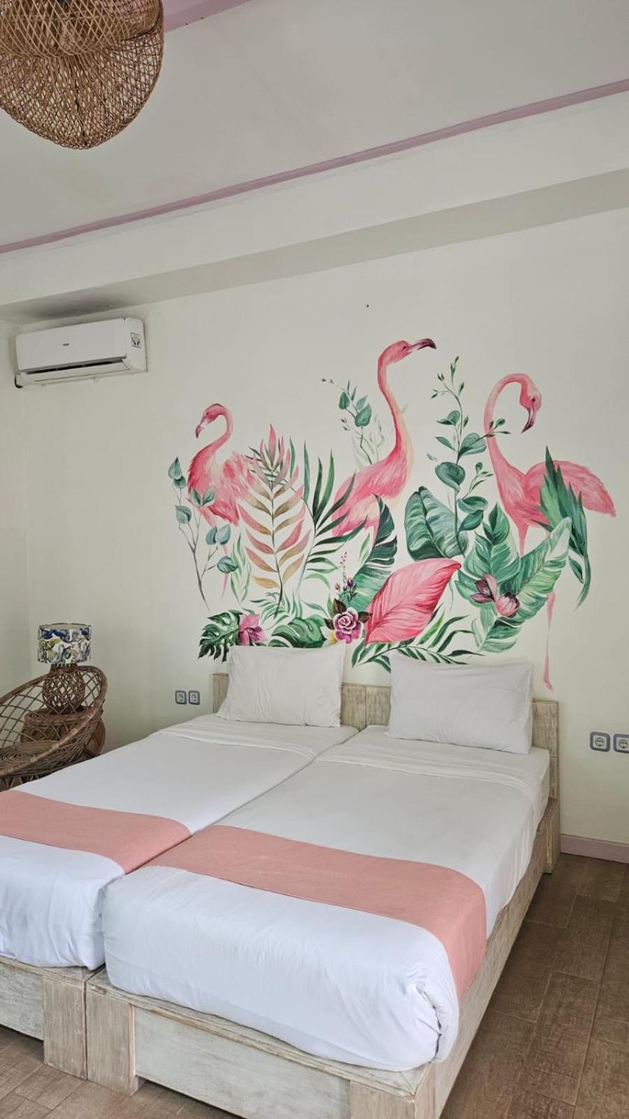 Hotel Flamingo Gili Trawangan Esterno foto