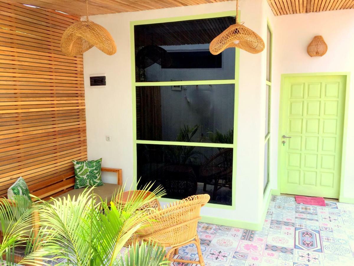 Hotel Flamingo Gili Trawangan Esterno foto