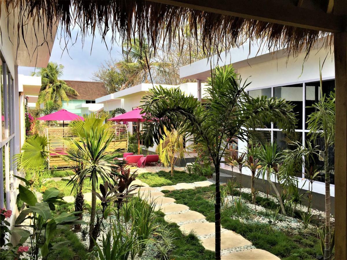 Hotel Flamingo Gili Trawangan Esterno foto