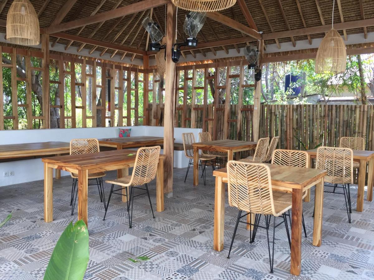 Hotel Flamingo Gili Trawangan Esterno foto