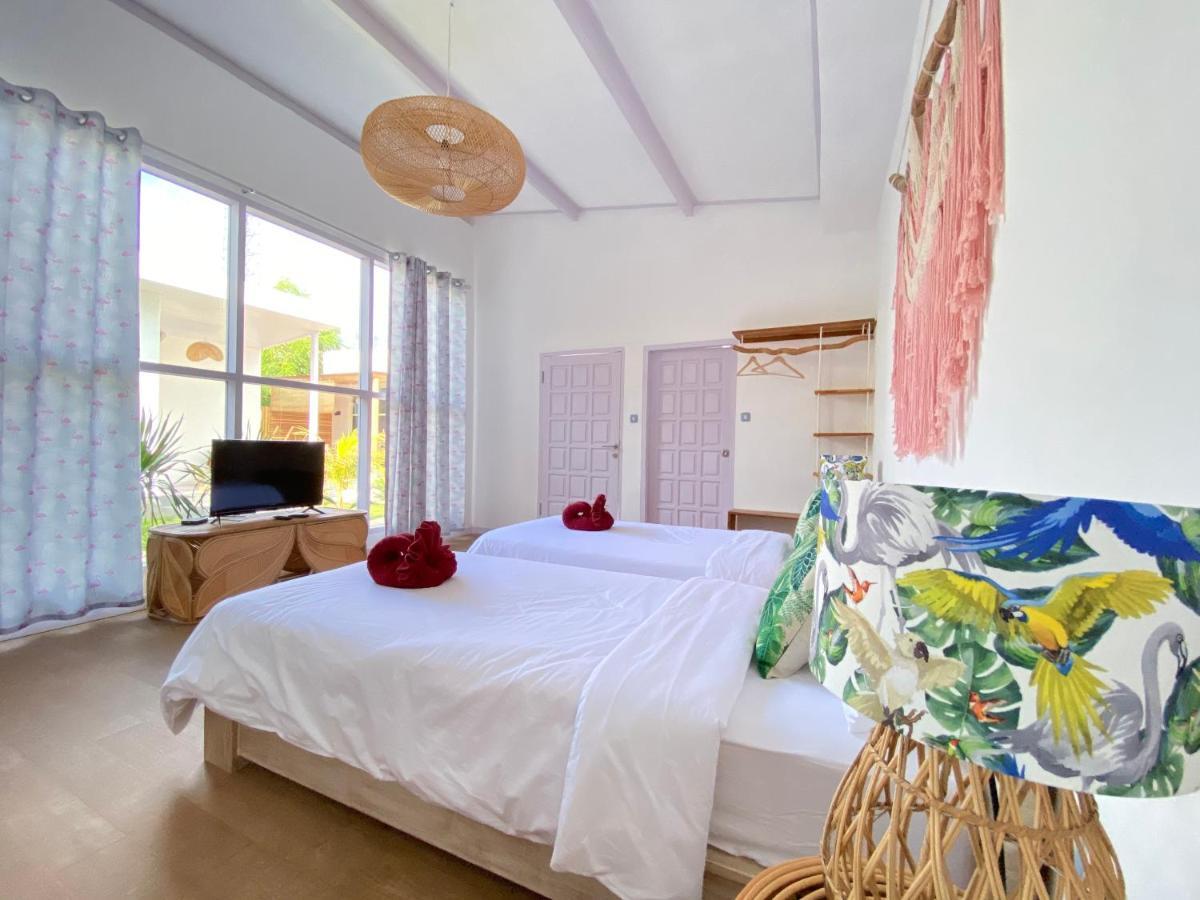 Hotel Flamingo Gili Trawangan Esterno foto